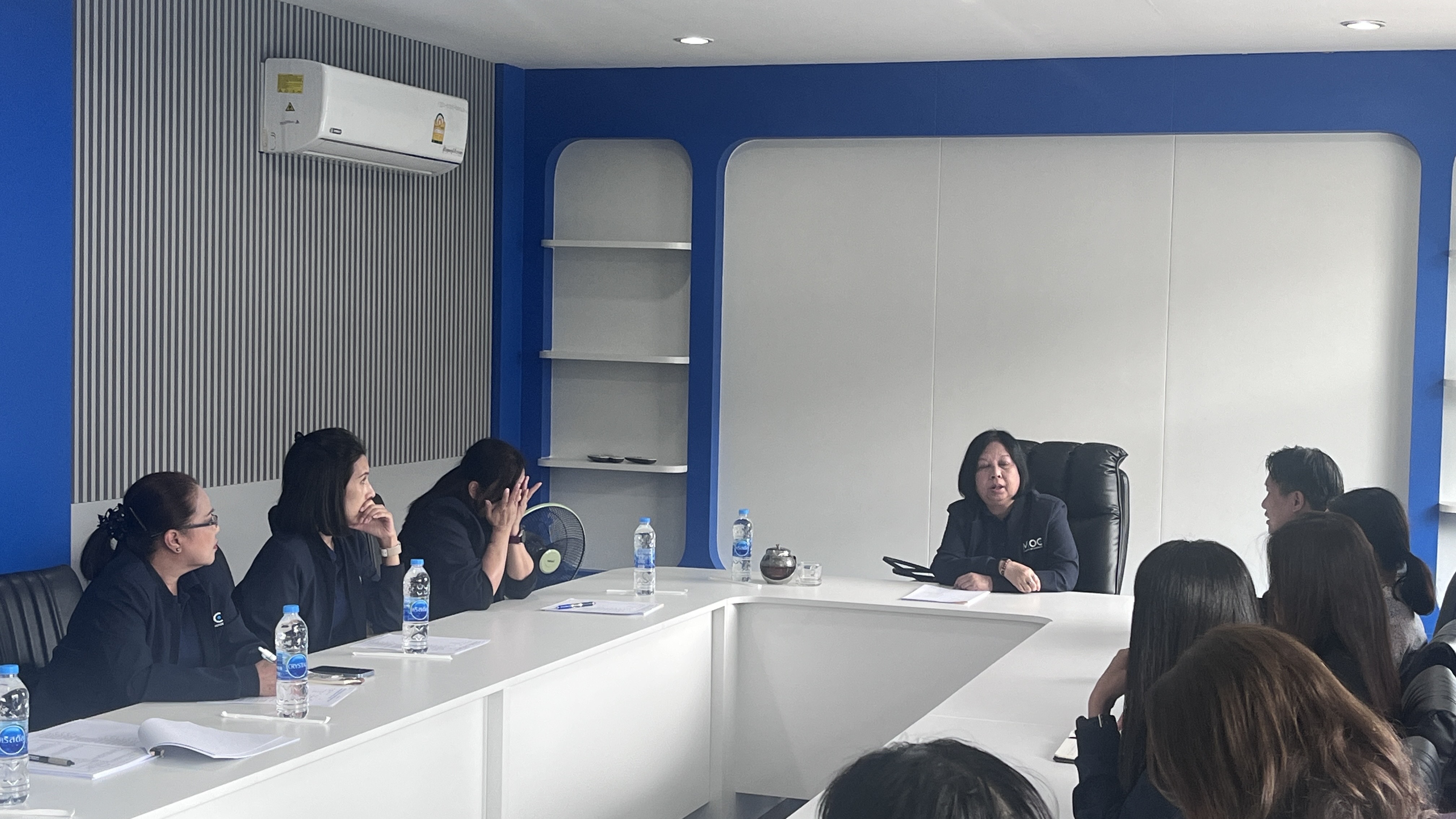 รองปลัดกระทรวงพาณิชย์ (นางโสรดา เลิศอาภาจิตร์) พร้อมคณะทำงานบริหารศูนย์บริการประชาชนกระทรวงพาณิชย์ (MOC Service Center : MOCSC) ได้ลงพื้นที่ให้คำแนะนำปรึกษาแก่ศูนย์บริการประชาชนกระทรวงพาณิชย์จังหวัดภูเก็ต